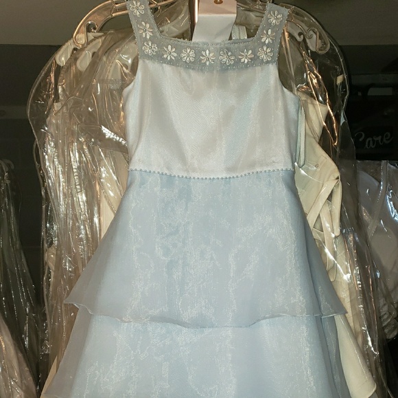 Kids Dress - Picture 1 of 3